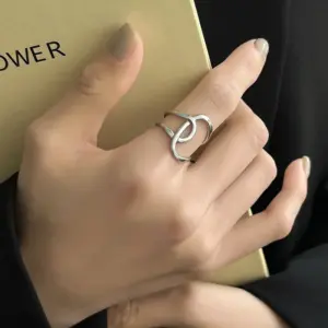 A33Y / Adjustable Opening