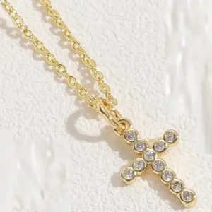 Round Zircon Cross 14K Real / Gold