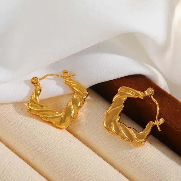 Wholesale 1 Pair Basic Simple Style Irregular Geometric Plating 304 Stainless Steel 18K Gold Plated Earrings