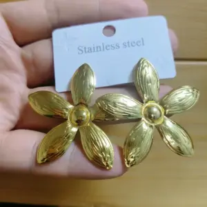 Gold Earrings094 / 18k