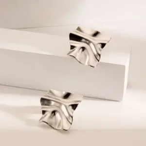 Pleated Quadrilateral-Steel Color