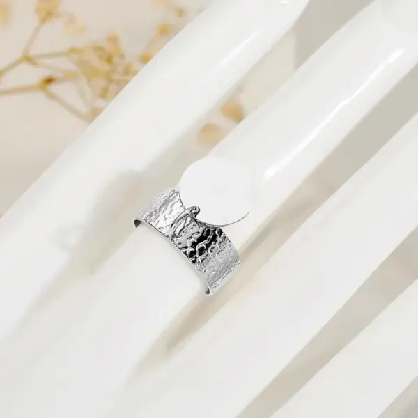 304 Stainless Steel Solid Color PVD Coated 14K Gold Plated 18K Gold Plated Retro Simple Style Roman Style Waterproof Non Tarnish Gold Silver Charm Rings