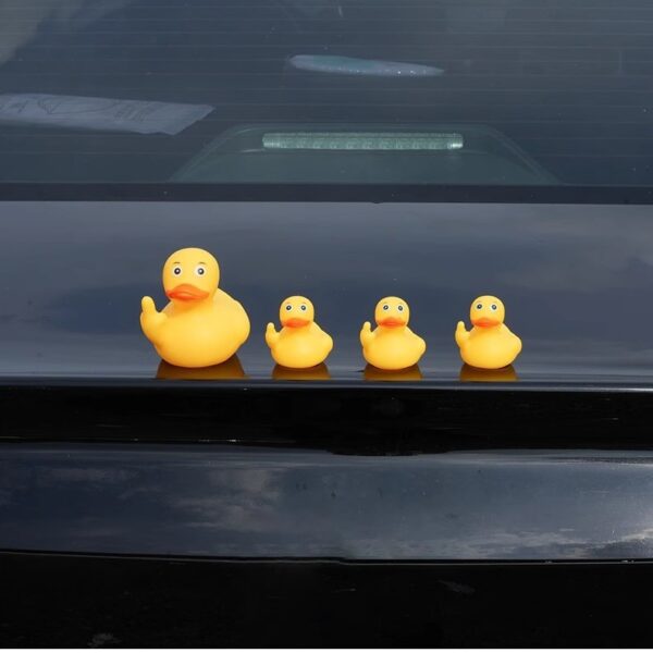Wholesale Funny Little Duck Accessories Middle Finger Duck Car Ornaments Accessories Hanging Pendant Modification Exterior Decoration Creative Car Kun