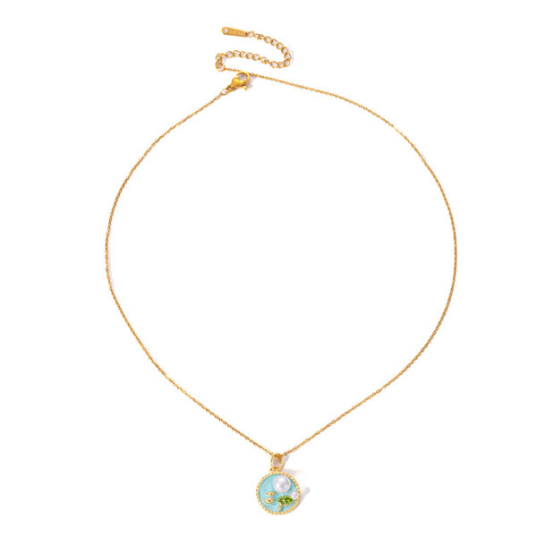 Wholesale Niche French Retro Round Pearl Necklace for Women, Fashionable Light Luxury Enamel Clavicle Chain, Exquisite Leaf Versatile Accessory