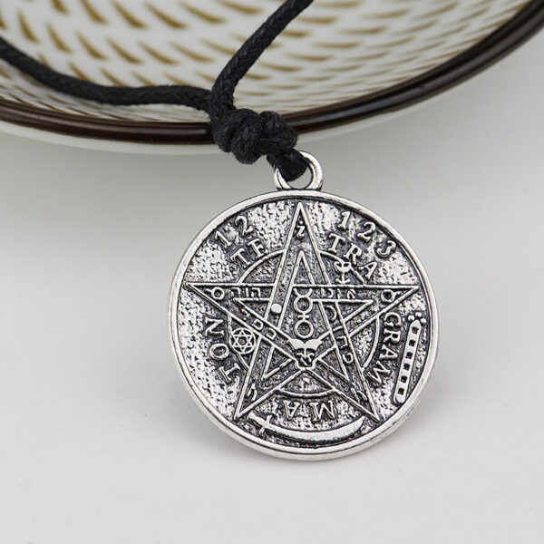 oly-17eda6be231f22897038ef08886a7fd0 Wholesale Vintage Lucky Five-Pointed Pentagram Necklace