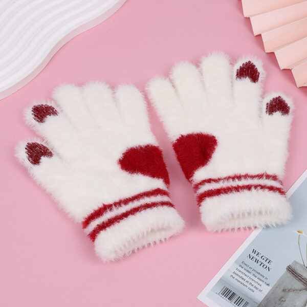 Wholesale Cute heart-shaped knitted woolen gloves