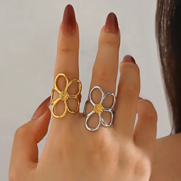 Wholesale Ion Plating (IP) 18K Gold Plated Flower 304 Stainless Steel Elegant Glam Hip-Hop Waterproof Non Tarnish Open Rings