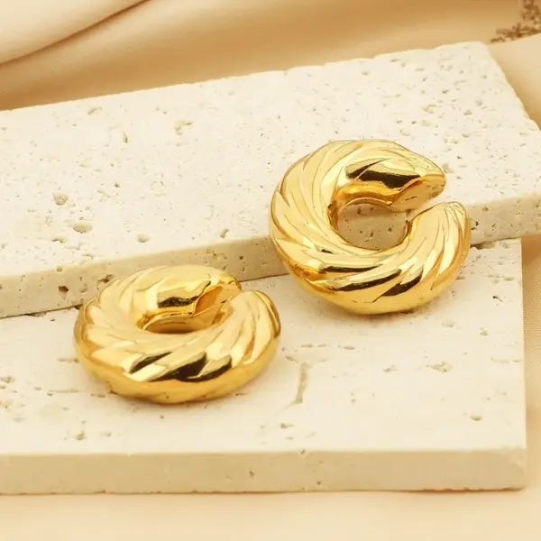 Wholesale 304 Stainless Steel U Shape Geometric PVD Coated 18K Real Gold Plated Vintage Style Waterproof Non Tarnish Plating Ear Cuffs