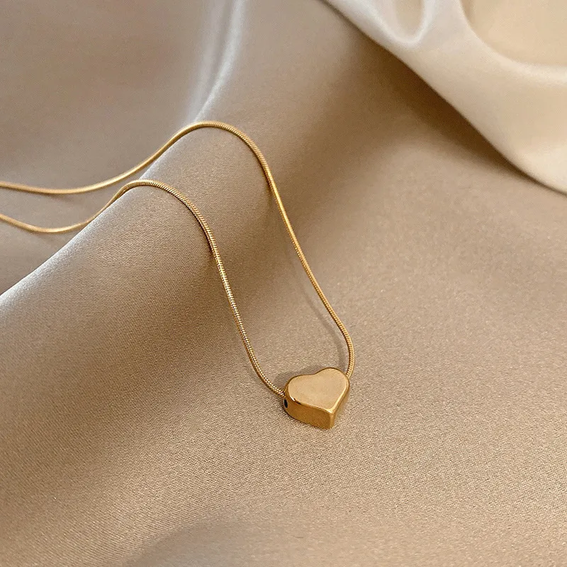 Wholesale PVD Coated Real Gold Plated 18K Gold Heart Shape 304 Stainless Steel Simple Style Waterproof Non Tarnish 304 Stainless Steel Necklace
