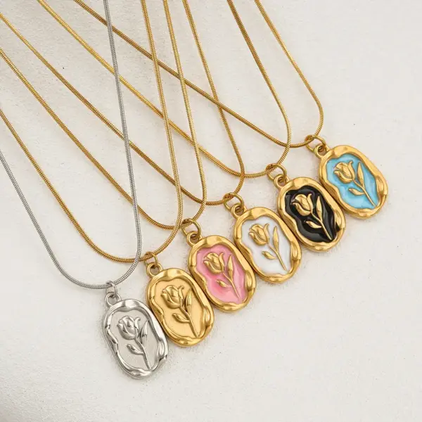 Ion Plating (IP) Rose Flower 304 Stainless Steel Cute Waterproof Non Tarnish 304 Stainless Steel Pendant Necklace