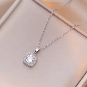X0343 Zircon Necklace