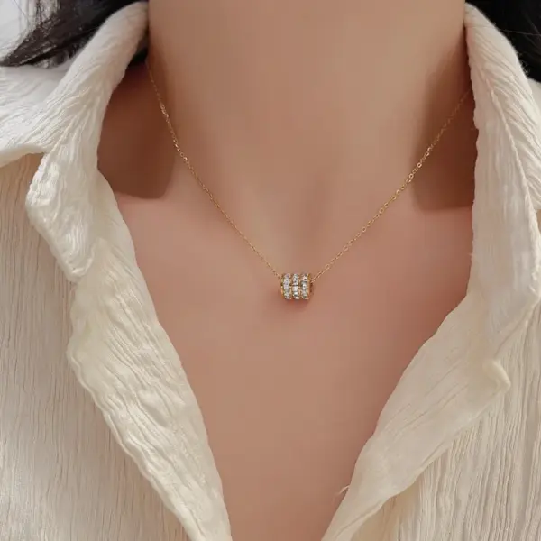 Wholesale Vacuum Plating Real Gold Plated Heart Shape Fish Tail 304 Stainless Steel Simple Style Waterproof Non Tarnish 304 Stainless Steel Necklace