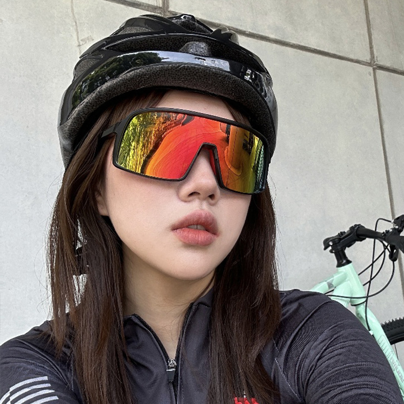 Wholesale New Outdoor Cycling Mountaineering Sunglasses Men's Personalized Fashion High Sense Srts Sunglasses Women's Integrated Goles