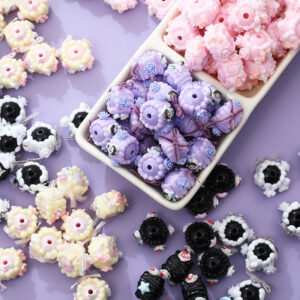 Wholesale New cartoon three-dimensional flower heavy beaded DIY hand-made tide play round beads cream hand-painted beads accessories