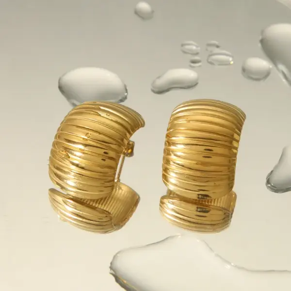 Wholesale 1 Piece Vintage Style Simple Style C Shape 304 Stainless Steel 18K Gold Plated Ear Studs