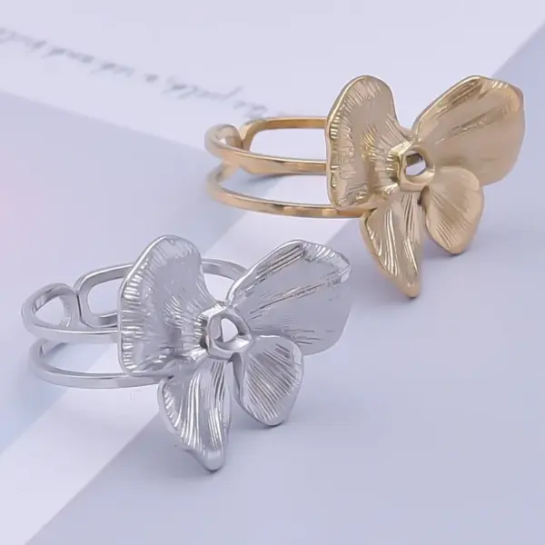 Wholesale PVD Coated Real Gold Plated 18K Gold Flower 304 Stainless Steel IG Style Simple Style Waterproof Non Tarnish Open Rings