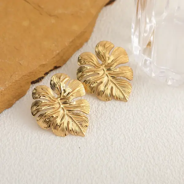 Wholesale Style Stainless Steel Simple Leaf-Shapepd Stud Earrings Bow Love Heart Stud Earrings Exaggerated Metallic Non-Fading Big Ear Ring