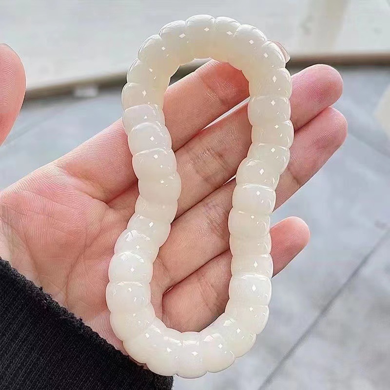 Wholesale Natural white jade bodhi root pig large intestine hand string around the finger of soft Buddha beads Wen play rosary beads tremble with whol