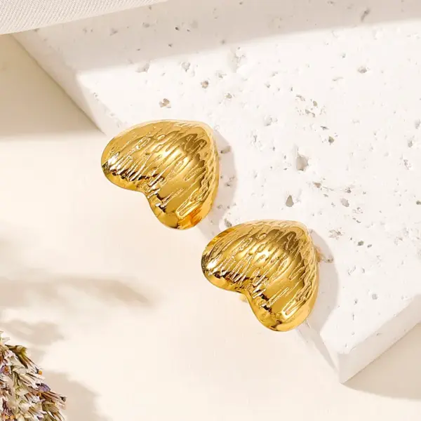 Wholesale Real Gold Plated Heart Shape 304 Stainless Steel Elegant Glam Shiny Waterproof Non Tarnish Earrings
