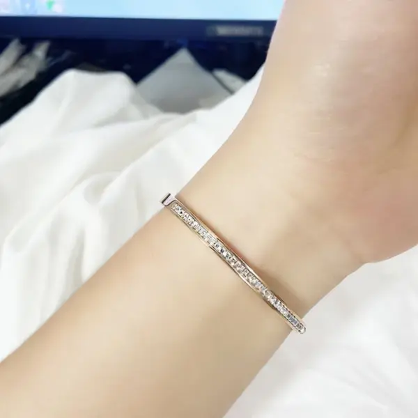Wholesale Lady Round Titanium Steel Plating Artificial Rhinestones Bangle