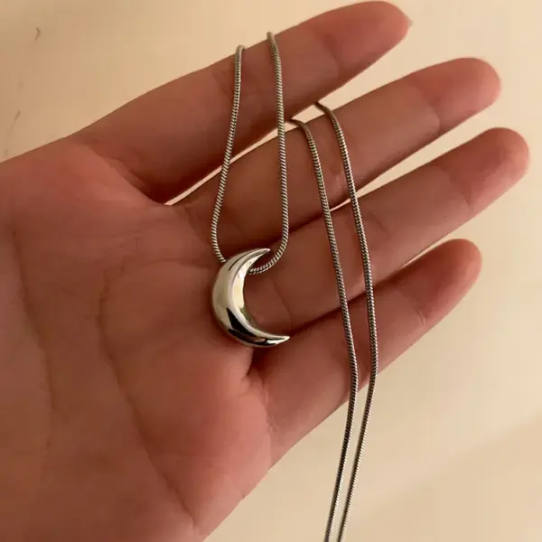Wholesale Ig Style Moon Titanium Steel Polishing Pendant Necklace