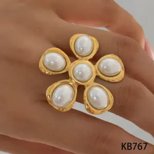 Gold ring KB767