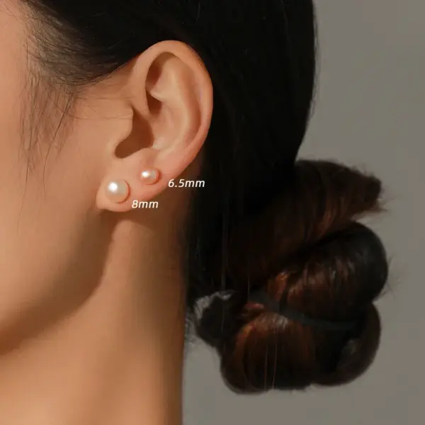 Wholesale 1 Pair IG Style Elegant Sweet Oval Plating 925 Sterling Silver Freshwater Pearl Stone-Free Electroplated Silver Plated Women's White Pink Purple Ear Studs