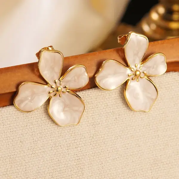 304 Stainless Steel Plastic Flower Electroplating Imitation Gold Elegant Princess Enamel Gold Ear Studs