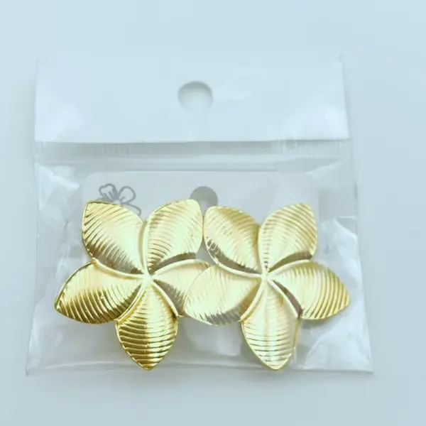 Wholesale Lomi Stylish Oil Pressed Stainless Steel Starfish Earrings Personality Exaggerated Design Vintage Fashion