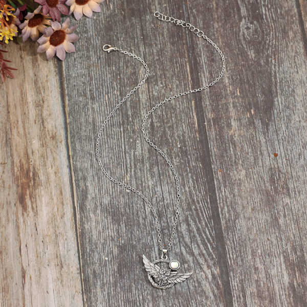 Wholesale Bohemian Retro Style Owl Inlaid Resin Stone Alloy Necklace