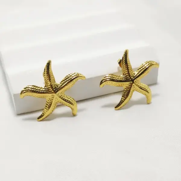 Wholesale 304 Stainless Steel Starfish Ion Plating (IP) Golden Plated Elegant Retro Waterproof Non Tarnish Gold Silver Ear Studs