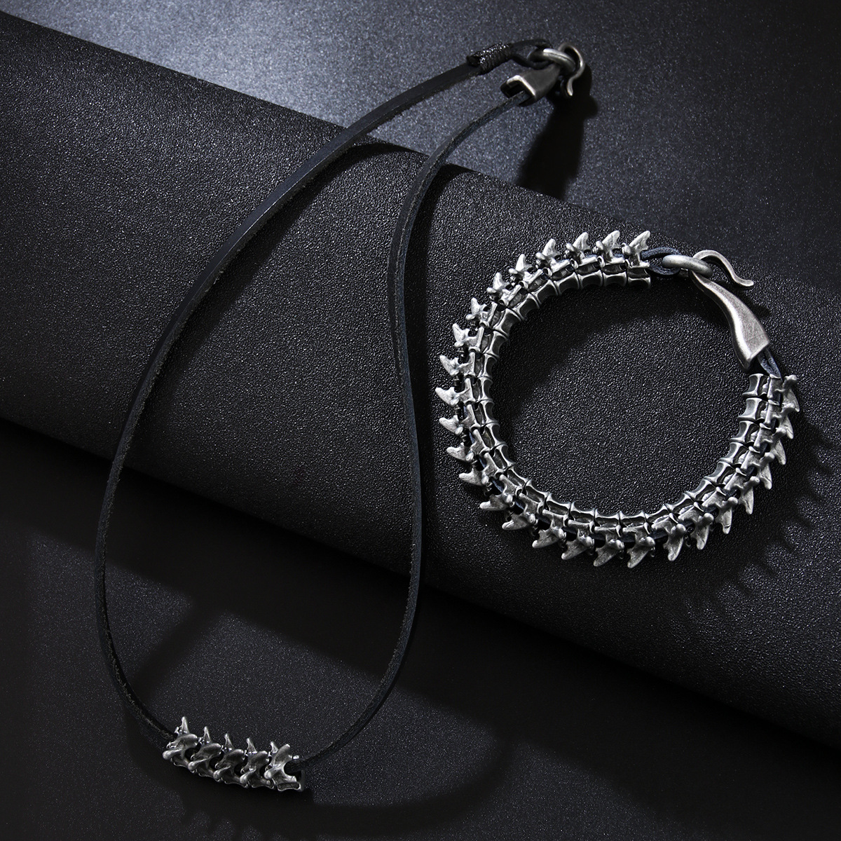 Wholesale Vintage Dark agon Spine Leather Alloy Bracelet