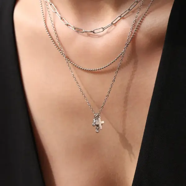 Wholesale PVD Coated Real Gold Plated 18K Gold Geometry 304 Stainless Steel Imitation Diamond Elegant Luxurious Shiny Waterproof Non Tarnish 304 Stainless Steel Lobster Trigger Clasp Closure Necklace