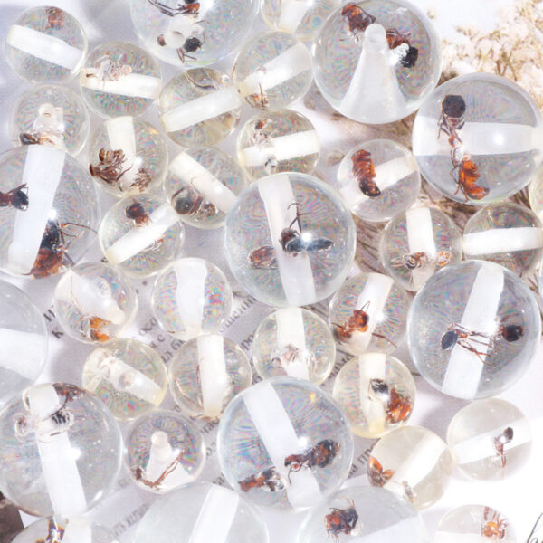 Wholesale Creative DIY beaded chains for phones, keys, and bags, featuring small insects, bees, and ants that can be strung through straight holes.