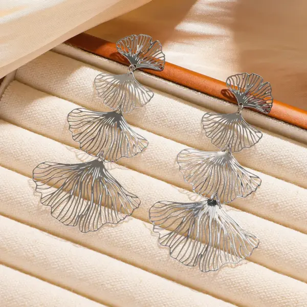 304 Stainless Steel Flower PVD Coated Stone-Free Real Gold Plated Handmade Romantic Shiny Waterproof Non Tarnish Surgical Steel Frill Drop Earrings Earrings