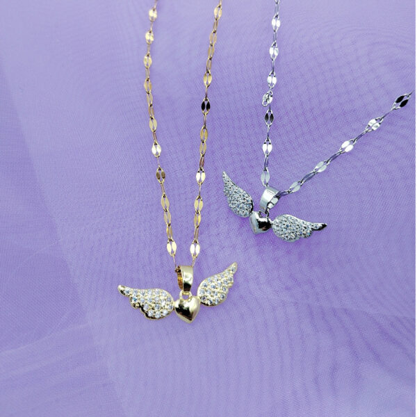 Wholesale Korean Style Women's Niche Design Inlaid Angel Wings Necklace New Accessible Luxury High-end Clavicle Chain