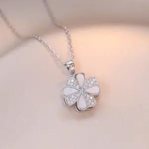 X0852 Solid Color Love Rotating Four-Leaf Clover