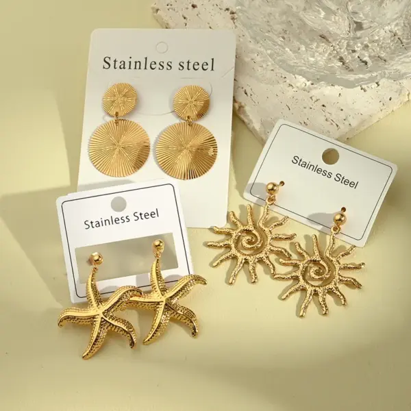 Wholesale PVD Coated Real Gold Plated 18K Gold Round Sun Starfish 304 Stainless Steel Casual Elegant Vintage Style Waterproof Non Tarnish Earrings