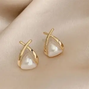 23-Cross Pearl Stud Earrings