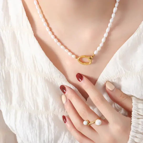 Wholesale 1 Piece 304 Stainless Steel Freshwater Pearl PVD Coated 18K Gold Plated Gold Oval Necklace