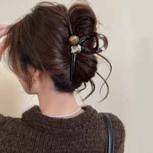 Semi-circular brown beads with acrylic diamond gripper-12.5cm