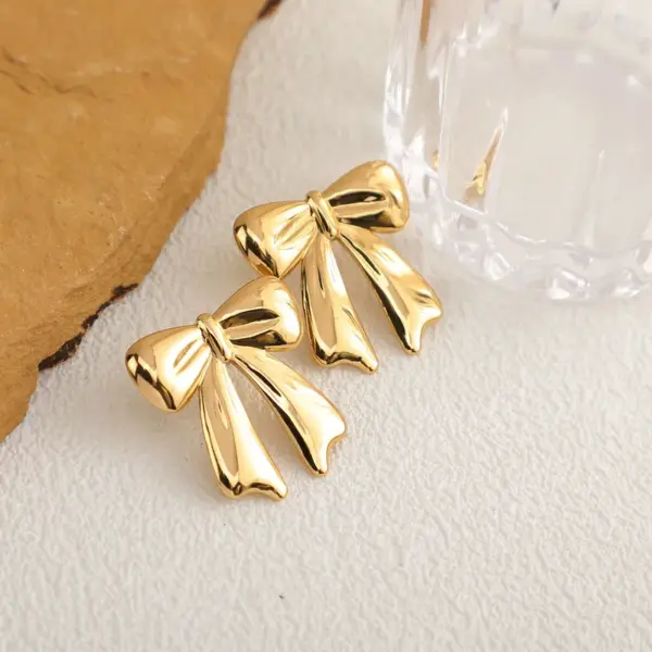 Wholesale Style Stainless Steel Simple Leaf-Shapepd Stud Earrings Bow Love Heart Stud Earrings Exaggerated Metallic Non-Fading Big Ear Ring