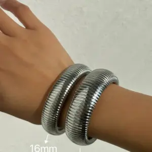 Width 16mm, Length 18cm, / Silver