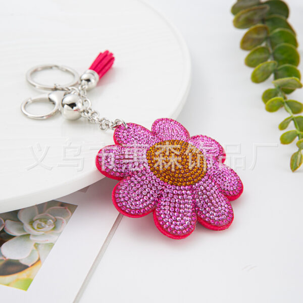 Wholesale Cute diamond studded flower keychain