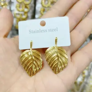 Gold Earrings 108 / 18k