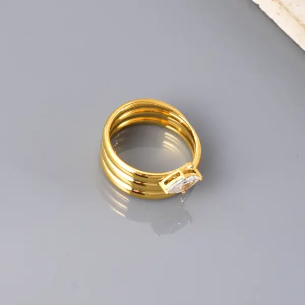 Wholesale 304 Stainless Steel Rhombus Ion Plating (IP) Zircon 18K Real Gold Plated Simple Style Classic Style Waterproof Non Tarnish Inlay Gold Rings
