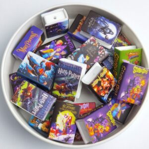 The default is a random mixed style (1). For specific styles, the minimum order quantity is 30 pieces per style. Please contact customer service.