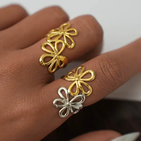 Wholesale Ion Plating (IP) Real Gold Plated 18K Gold Flower 304 Stainless Steel IG Style Casual Simple Style Waterproof Non Tarnish Open Rings