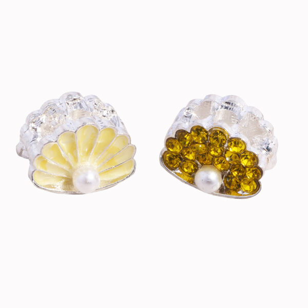 Wholesale Three-dimensional double-sided small fan four-hole loose beads beaded DIY mobile phone key chain necklace bag chain accessories