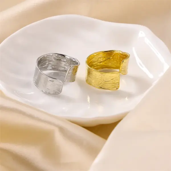 Wholesale Vacuum Plating Real Gold Plated Solid Color 304 Stainless Steel Casual Retro Waterproof Non Tarnish Wide Band Rings Open Rings